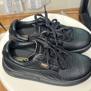 Puma GV special boys size 2